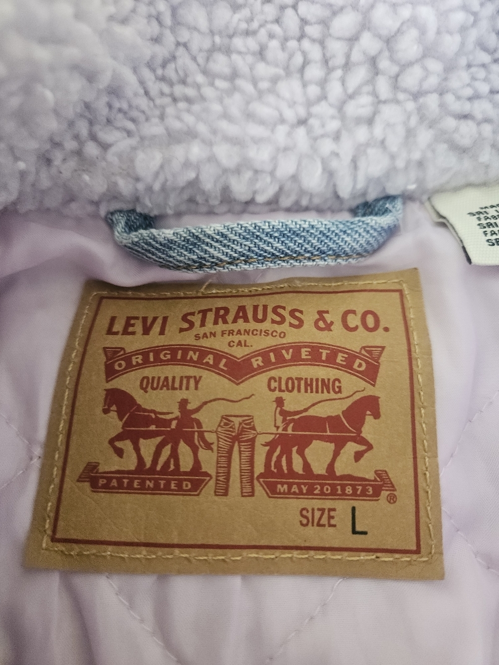 Levi's Light Blue Denim Jacket with Lavender Sherpa Collar - Picture 3 of 4